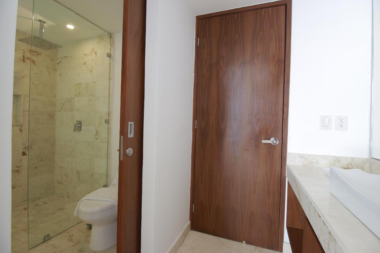 **stunning **brand New Apart On 5th Ave Playa del Carmen